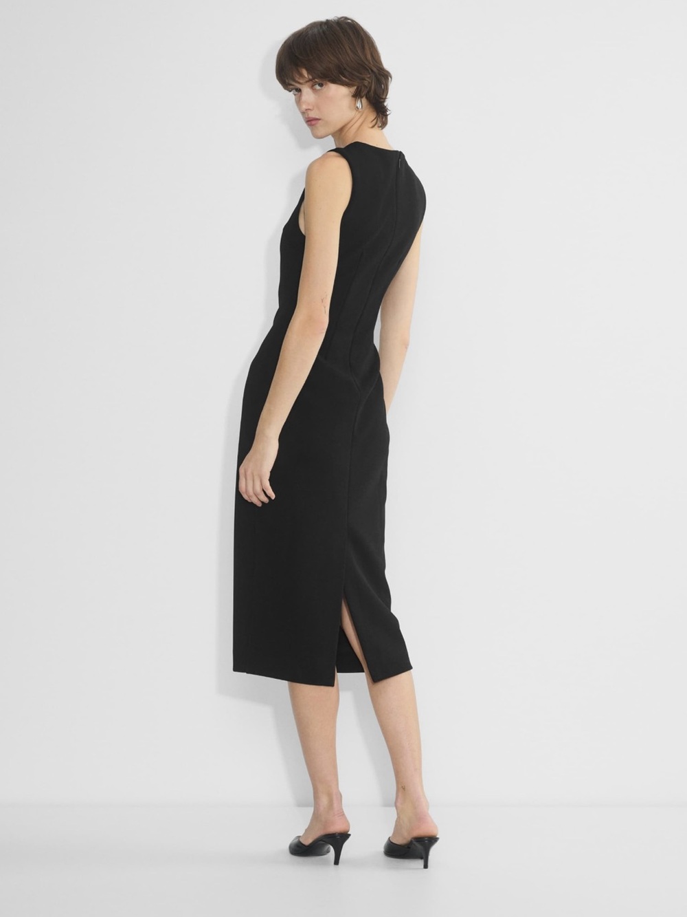 Aritzia - Babaton FigureKnitt™ Confidential Dress - Picture 6 of 7